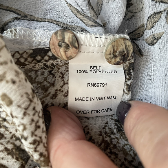Fig And Flower Shirt Women Large Beige Brown Animal Floral Print Sheer Whimsey - Picture 10 of 11